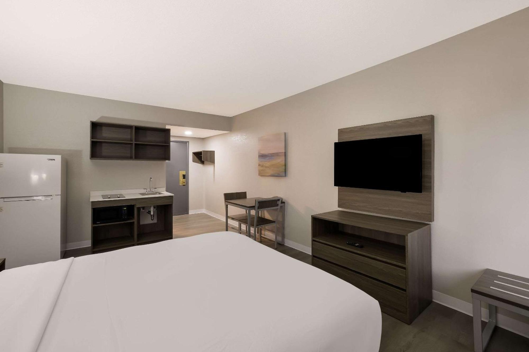 Suburban Studios Milwaukee Airport 外观 照片