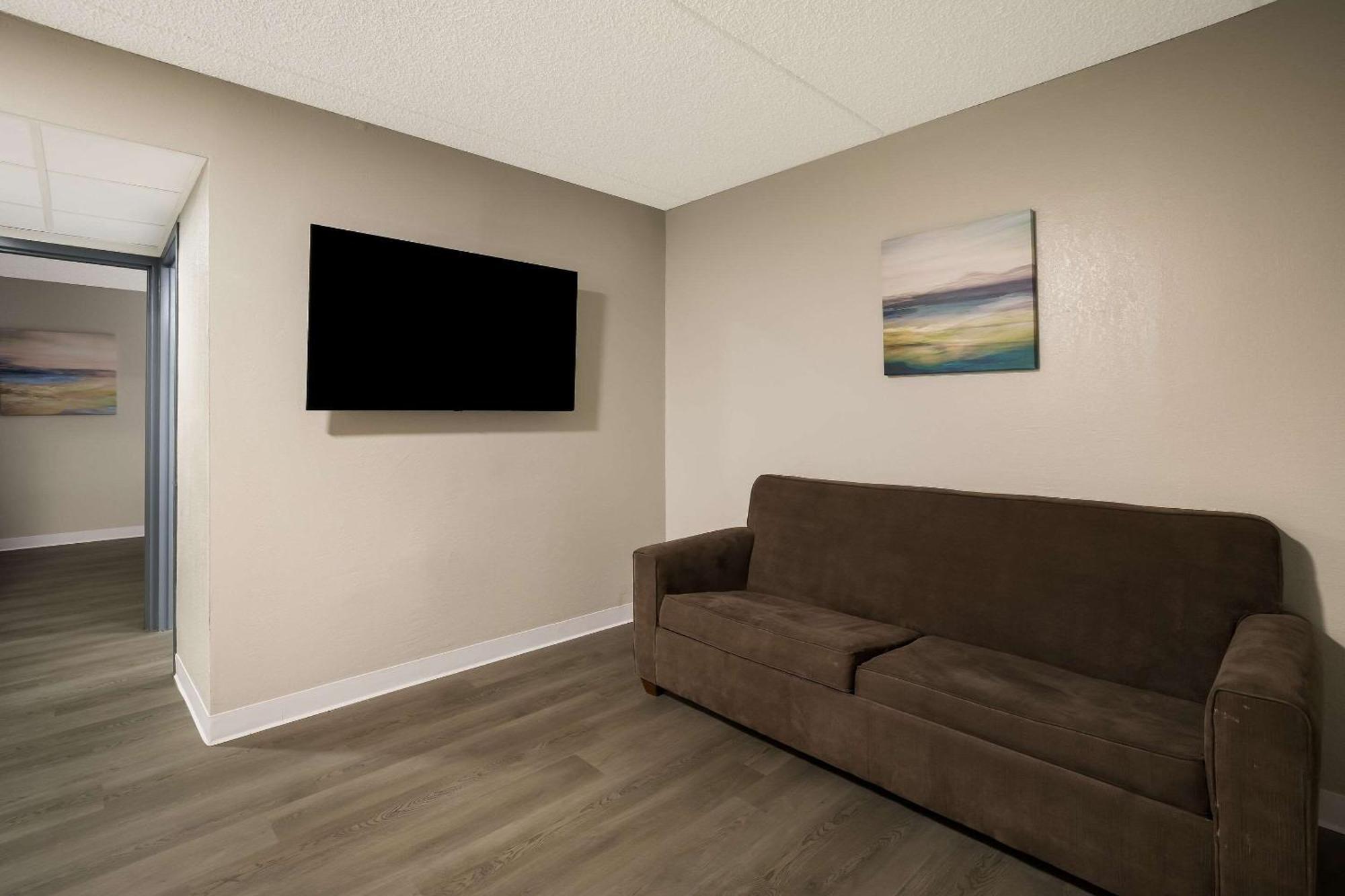Suburban Studios Milwaukee Airport 外观 照片