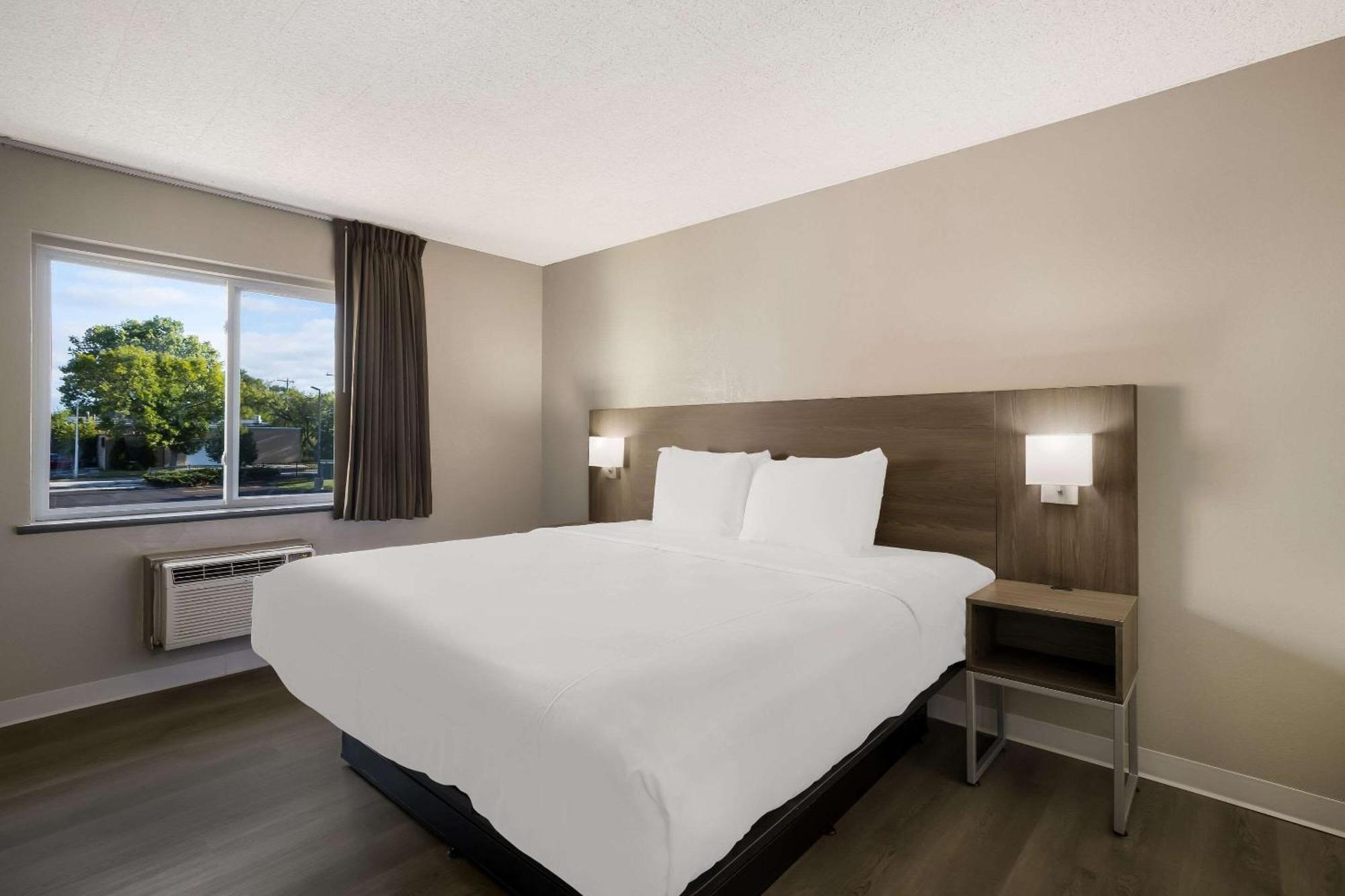 Suburban Studios Milwaukee Airport 外观 照片