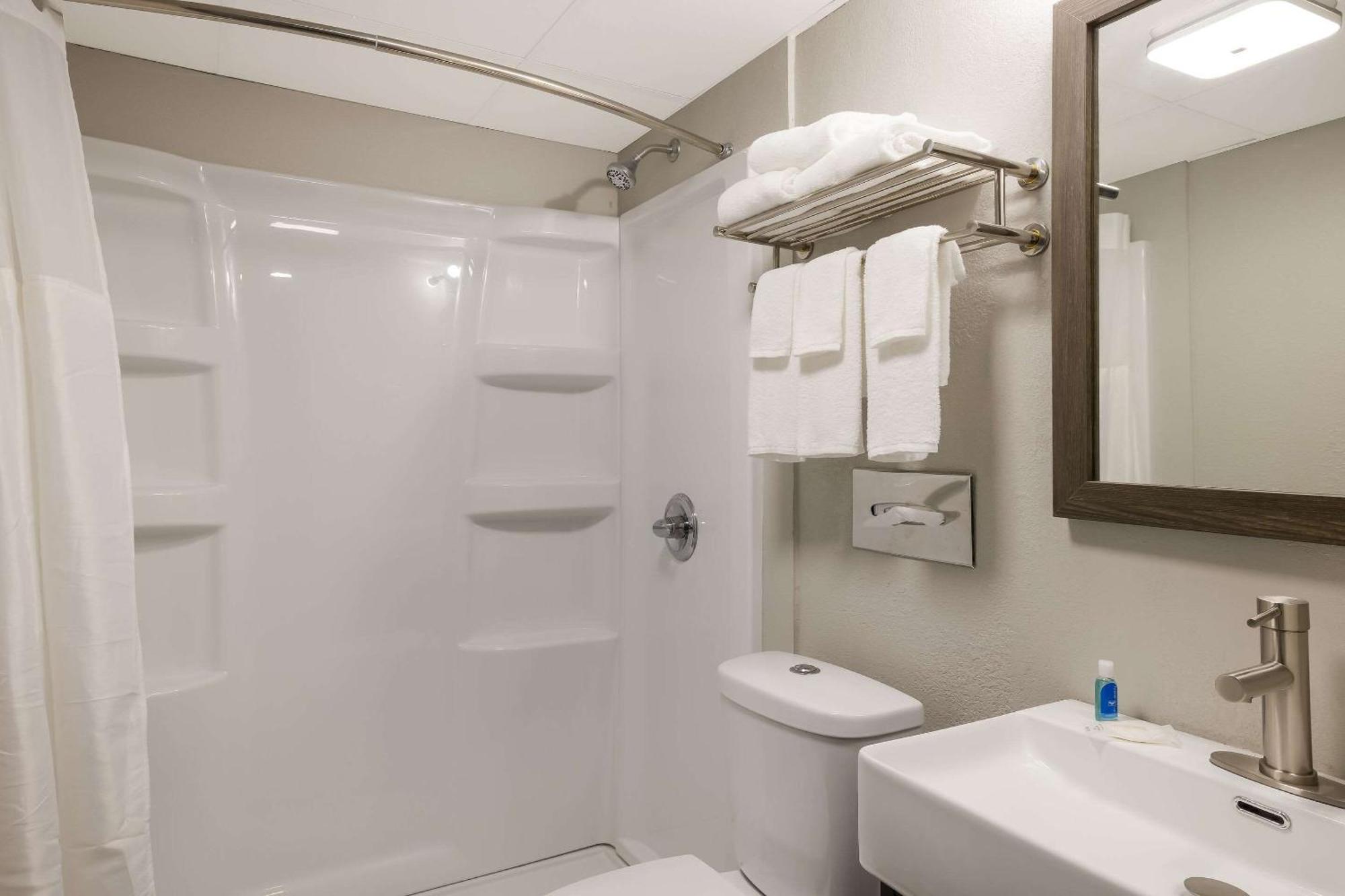 Suburban Studios Milwaukee Airport 外观 照片